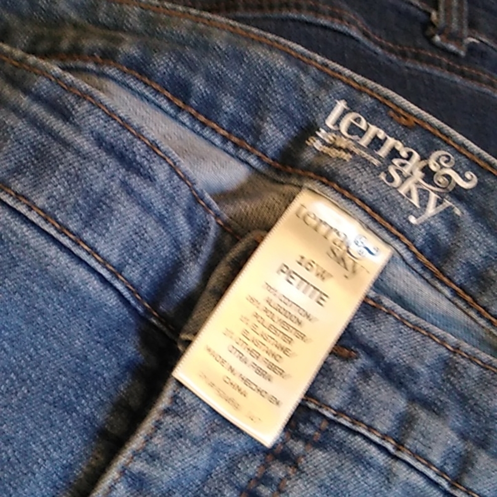 Jeans 2 light blue and 2 dark- 4 pairs for one price